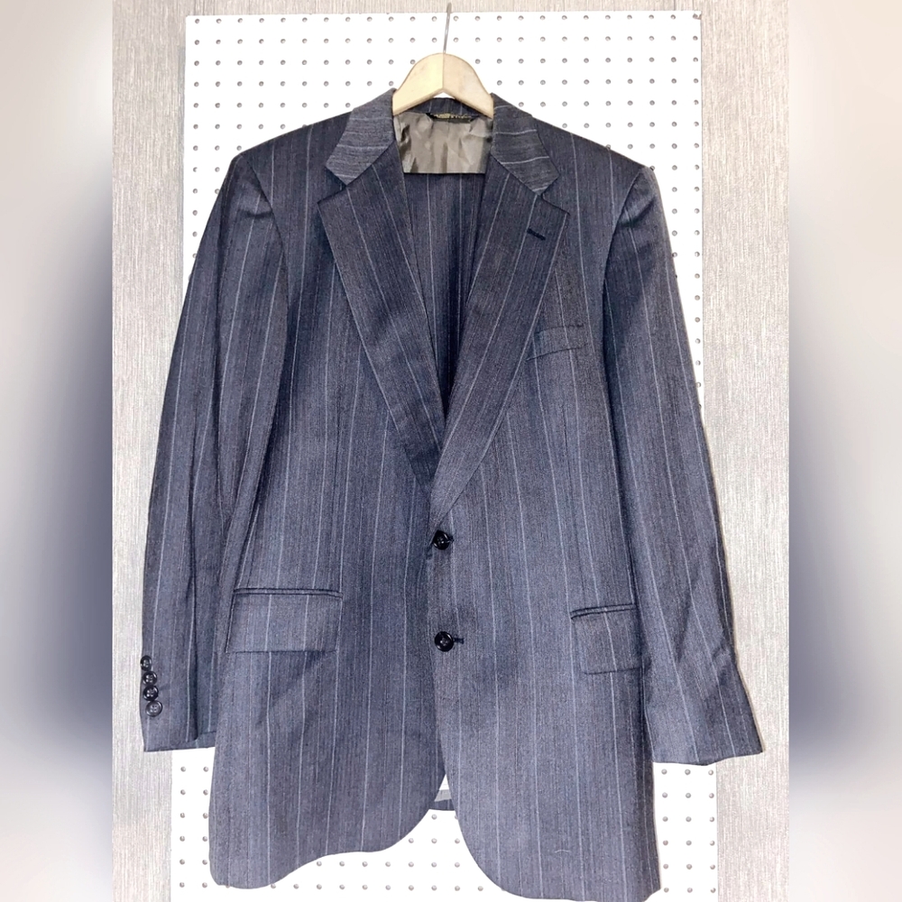 Elegant Charcoal Pinstripe Men's Suit